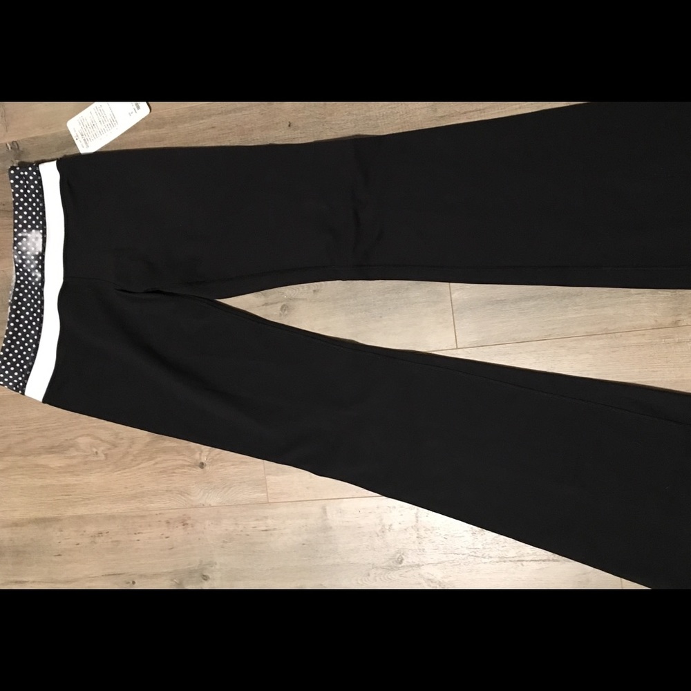 Lulu Lemon groove pant T Never Worn